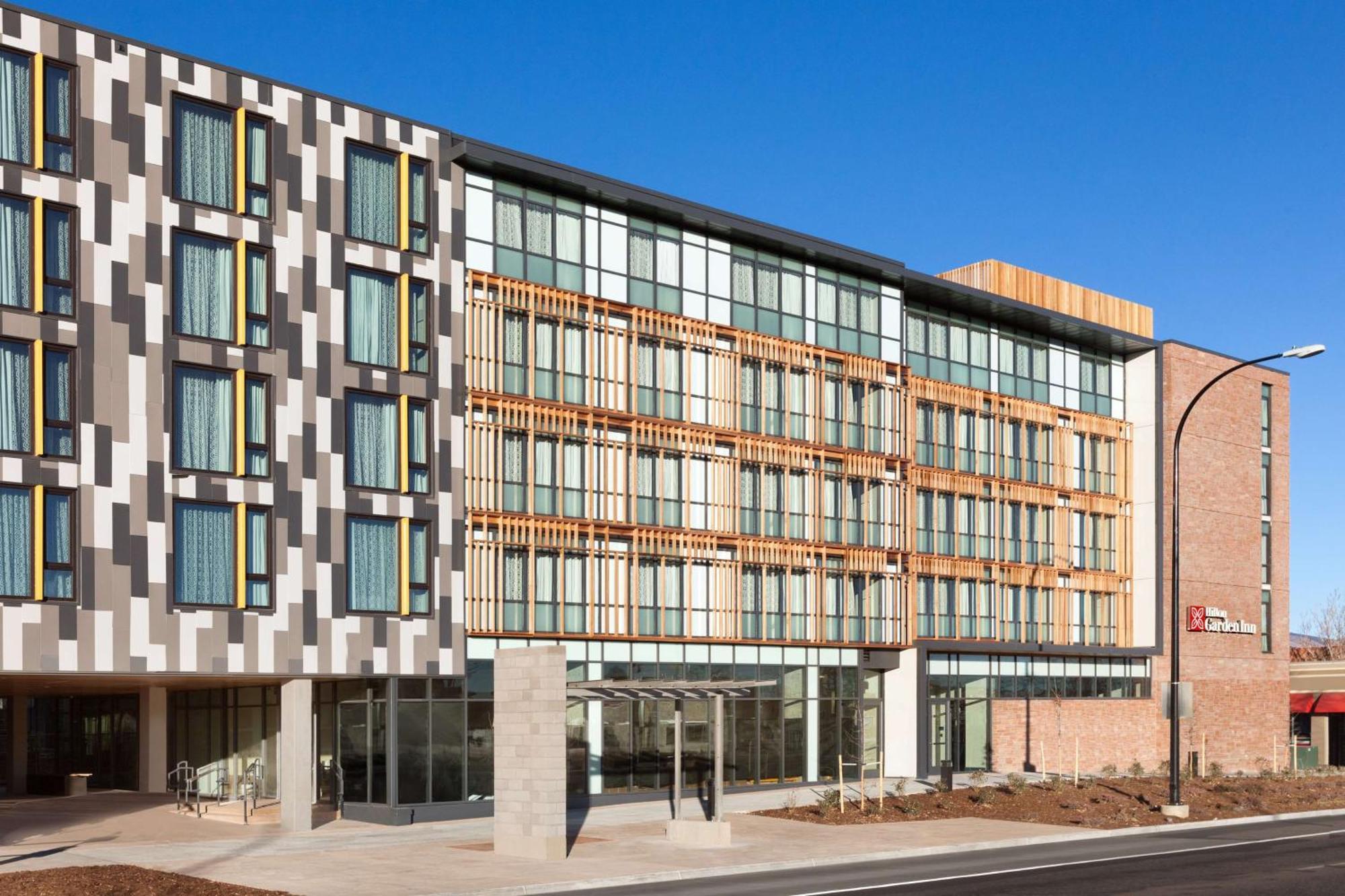 Hilton Garden Inn Boulder Exterior photo