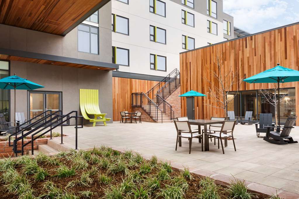 Hilton Garden Inn Boulder Exterior photo